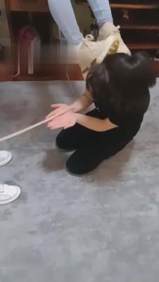 【女慕乐】小三母狗就是犯贱要被羞辱 bf10431