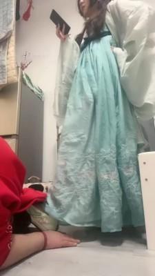 【芸熙】汉服直播舔脚 bf10488