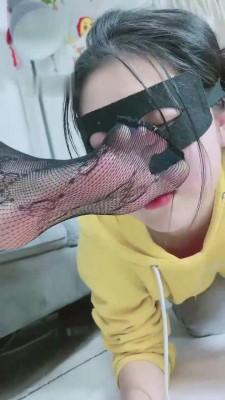 【美离子】母狗舔脚能流一地口水 bf10533