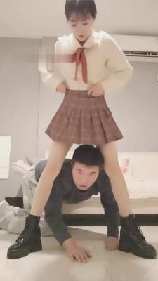 【重庆男神】恋足专场/耳光踩踏舔脚 bf10601