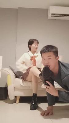 【重庆男神】恋足专场/耳光踩踏舔脚 bf10601