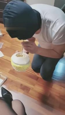 【蜘蛛女王】御姐黑丝高跟圣水泡饼干喂食 bf5309