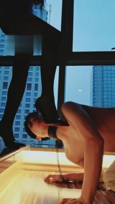 【猫神大人】绑架诱惑弟弟舔脚 bf5310