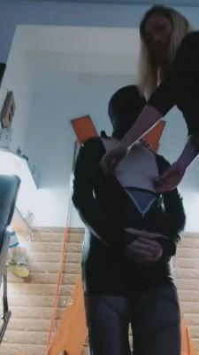 【东营天香百合】下班后虐待囚禁家中的狗 bf5103