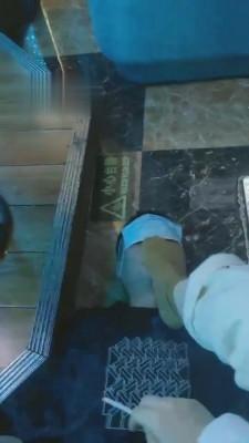 【00小主十言】KTV素人脏小白鞋踩踏碾压 bf5150