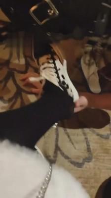 【伊莉丝】首调-踩踏-恋足-口水-呕吐物 bf5152