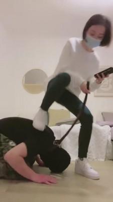 【Q月s】小白鞋白棉袜暴力踢踹 bf5232