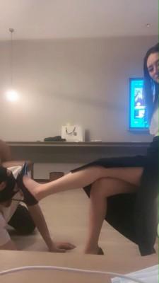 【九娘】女白领调教舔高跟/耳光【完整版】 bf12221