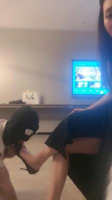 【九娘】女白领调教舔高跟/耳光【完整版】 bf12221