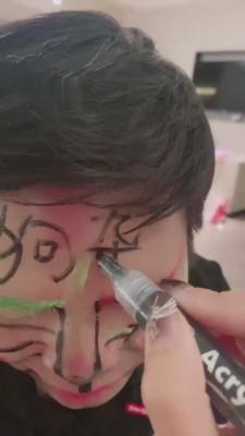 【玖玖呀】吊绑强制鞭打/踩踏喂食 bf12257