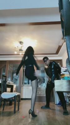 【月影儿】精神小妹强制提档/踩踏/鞭打 bf12241