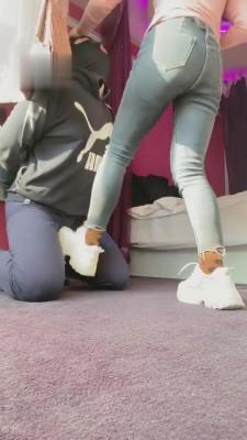 【魅儿】晨跑完的脏鞋臭袜羞辱 bf5491