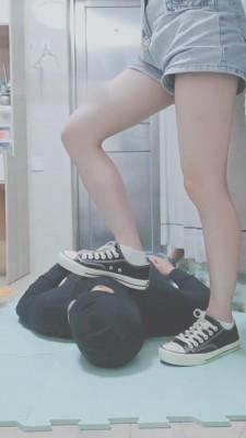 【灵竹】帆布鞋踩脖子-舔帆布鞋 bf5524