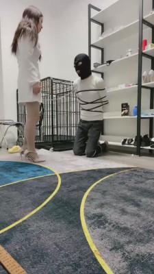 【冬莲】御姐超强捆绑踢踹耳光 bf5507