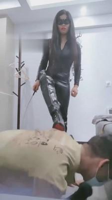 【韩韩】喜欢偷原味袜子的邻居 bf845