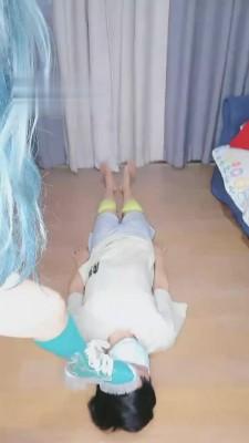 【妖精】踩踏/舔鞋/喝洗袜子水 bf869