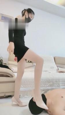 【杭州七月】暴虐狗贼-耳光/踢裆/高跟踩踏 bf902