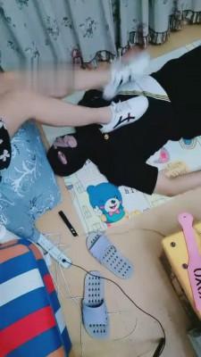 【天津冰冰女主】全程狂抽耳光1000个全体重踩 bf1063