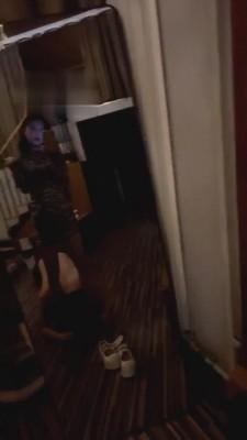 【子颜女王】逛街后圈养狗伺候 bf1059