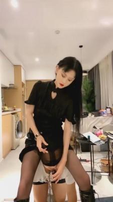 【千条姐】御姐皮靴黑丝羞辱家奴 bf1107