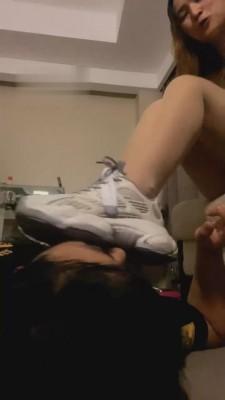 【欣蕊】脏运动鞋羞辱学生狗 bf1202