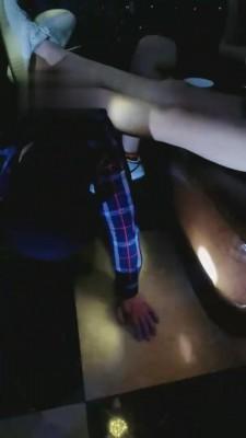 【雪碧sama】坐着狗跟闺蜜唱歌 bf1217