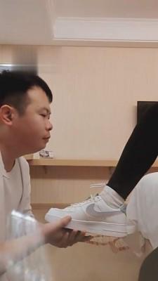 【悦主】健身后原味白袜喂狗吃 bf1225