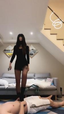 【仙女殿下】黑丝美腿小姐姐踢废男友 bf1405