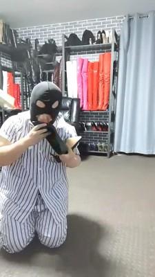 【冷大人】惩罚偷闻鞋子的病人 bf1414