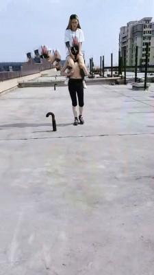 【傲柔】天台提档踩踏骑马狠踹 bf1446