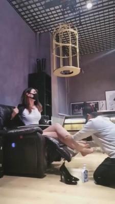 【宇婉莹】开发害羞的丫鬟母狗 bf1543