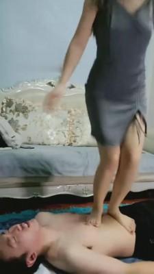 【仙飒】全体重踩踏深喉专场 bf1534