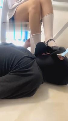 【云云酱】皮鞋白袜日常踢踩打 bf1684