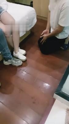 【刘二狗】素人情侣主首调绿帽奴 bf1802