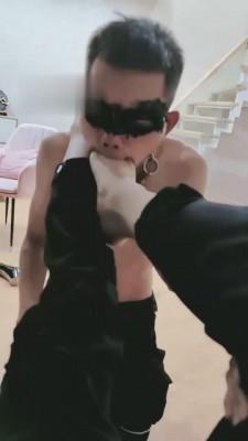 【韩韩】恋足舔鞋遛狗/直接圣水喝到撑 bf1803