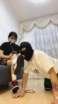 【暴力美学】咀嚼喂食/AJ喂食/白袜踩踏喂食 bf1699