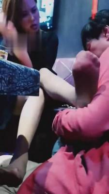 【成都叶子】KTV诱导老板做狗虐待 bf1765