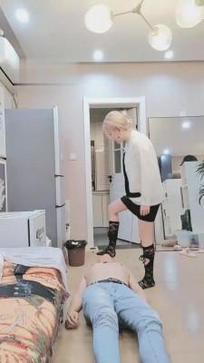 【丝洛】网红模特羞辱狗奴隶 bf1799