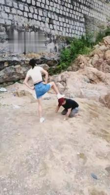 【暴力美学】海滩踢裆耳光踩踏 bf1848