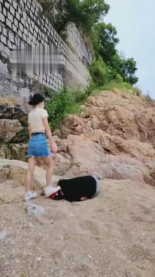 【暴力美学】海滩踢裆耳光踩踏 bf1848