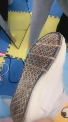 【大连雪主】白鞋白棉袜踩踏喂食 bf1877