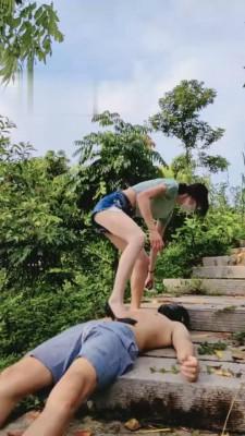 【暴力美学】户外高跟全体重踩踏 bf1880