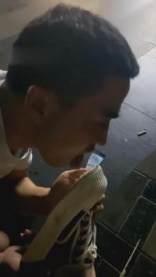 【胖虎】酒吧撩到小姐姐后调教 bf1946