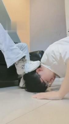 【岁岁殿下】让奶狗男朋友舔脏鞋 bf2062