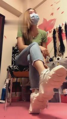 【成都叶子】重度-打吐打哭踹头 bf2102