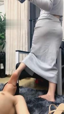 【婉婉】御姐欺负邻家两只小奶狗 bf2176