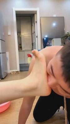 【葵哥】运动后原味羞辱狗废物 bf2100