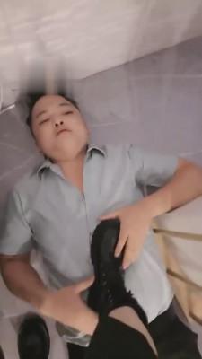 【滔滔】素人围观调教 bf2264