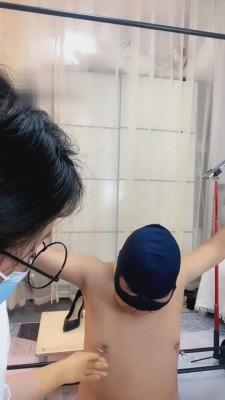 【芷晴】吊绑超强黑丝深喉 bf2270