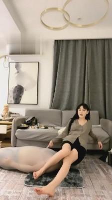 【千条姐】深度窒息-浓痰保鲜膜木乃伊坐脸 bf2197